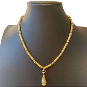 Vintage Gold Toned & Glass Bead Pendant Necklace. A Unique Beauty.